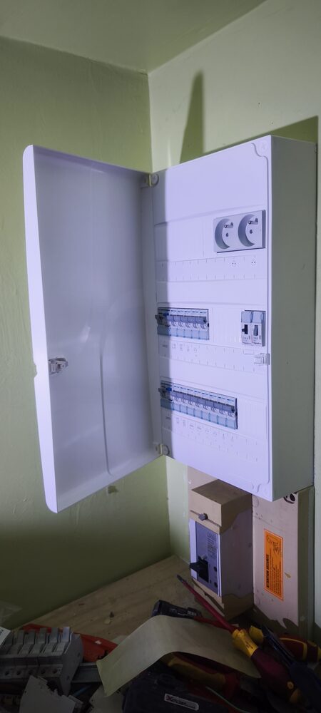 Coffret électrique encastré installé proprement — MyProElec Soufflenheim